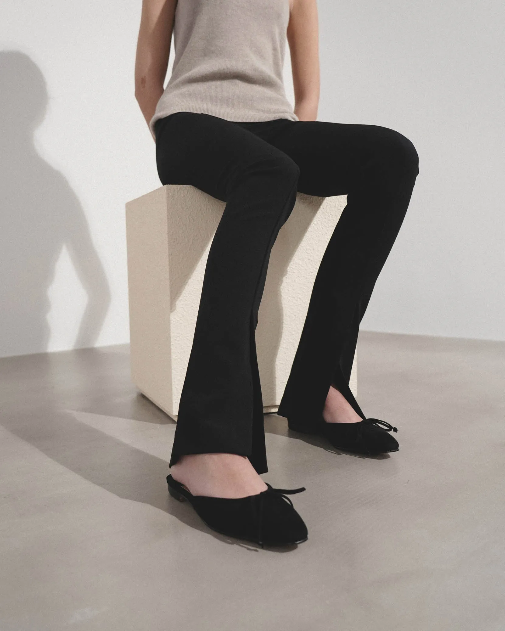Ballerimu black suede flat mule