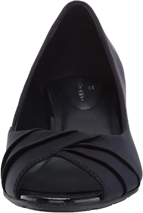 Bandolino Women's Caddia Pumps  Color Navy Size 9.5M