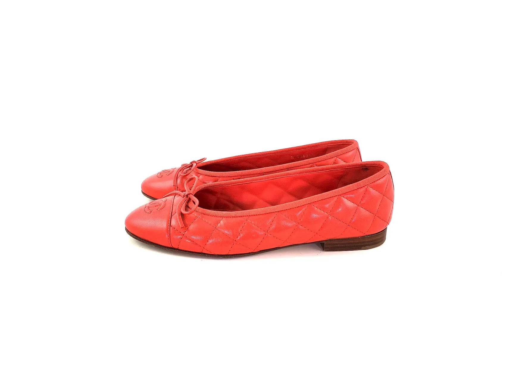 CHANEL 18A Red Quilted CC Logo Classic Ballet Flats 37.5C