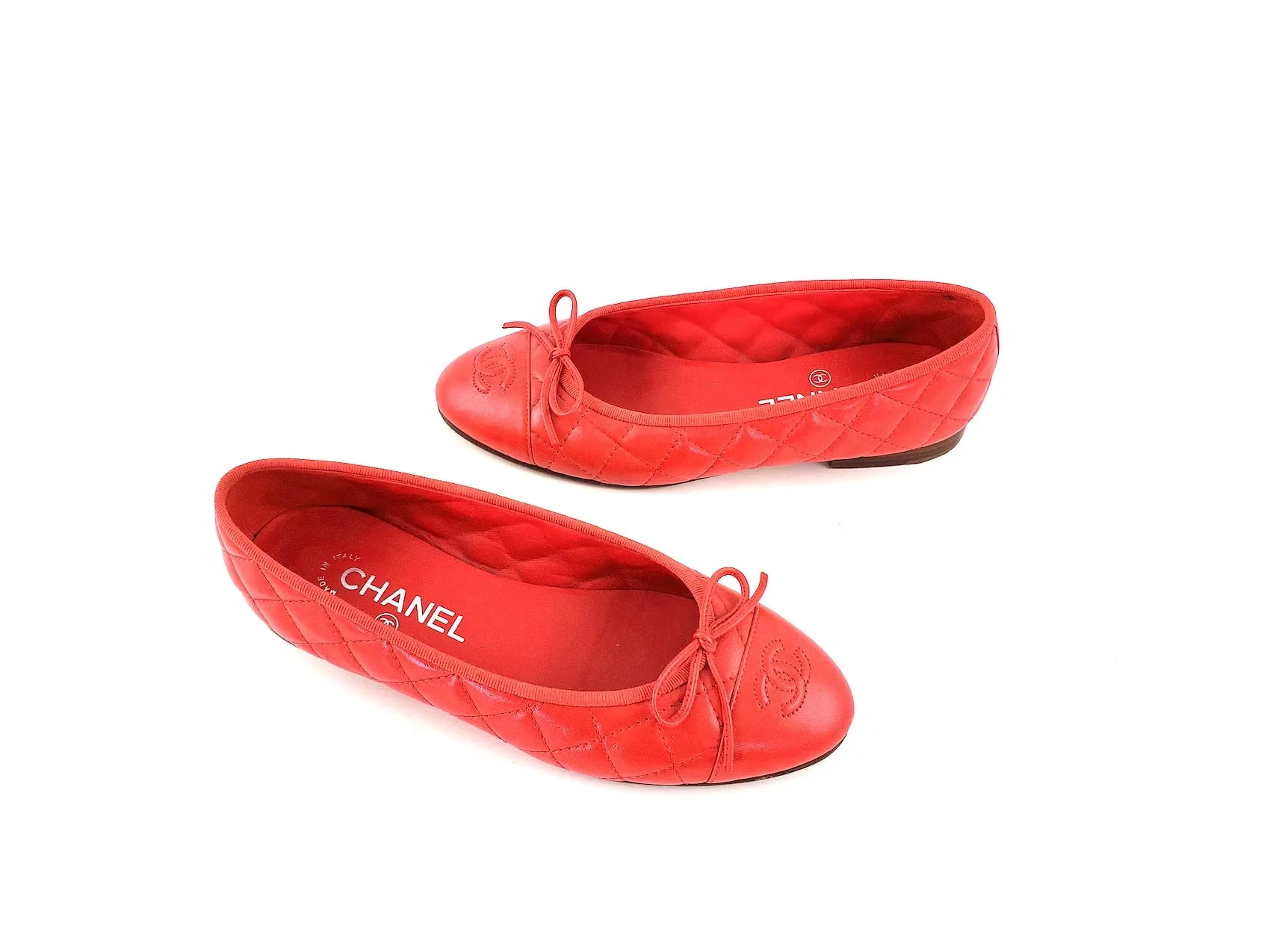CHANEL 18A Red Quilted CC Logo Classic Ballet Flats 37.5C