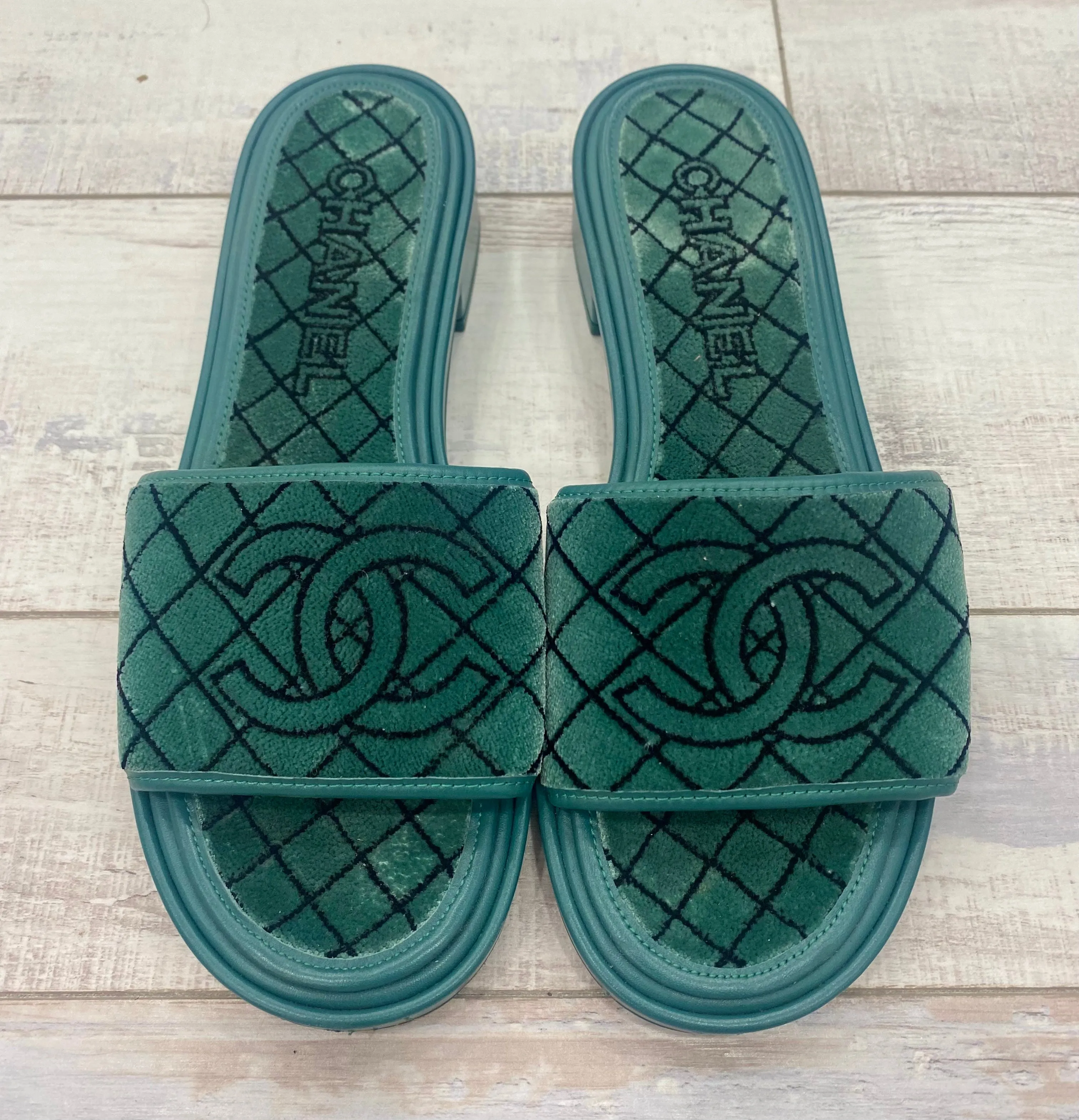 CHANEL CC EMROIDERED FABRIC & CALFSKIN SLIDE MULES