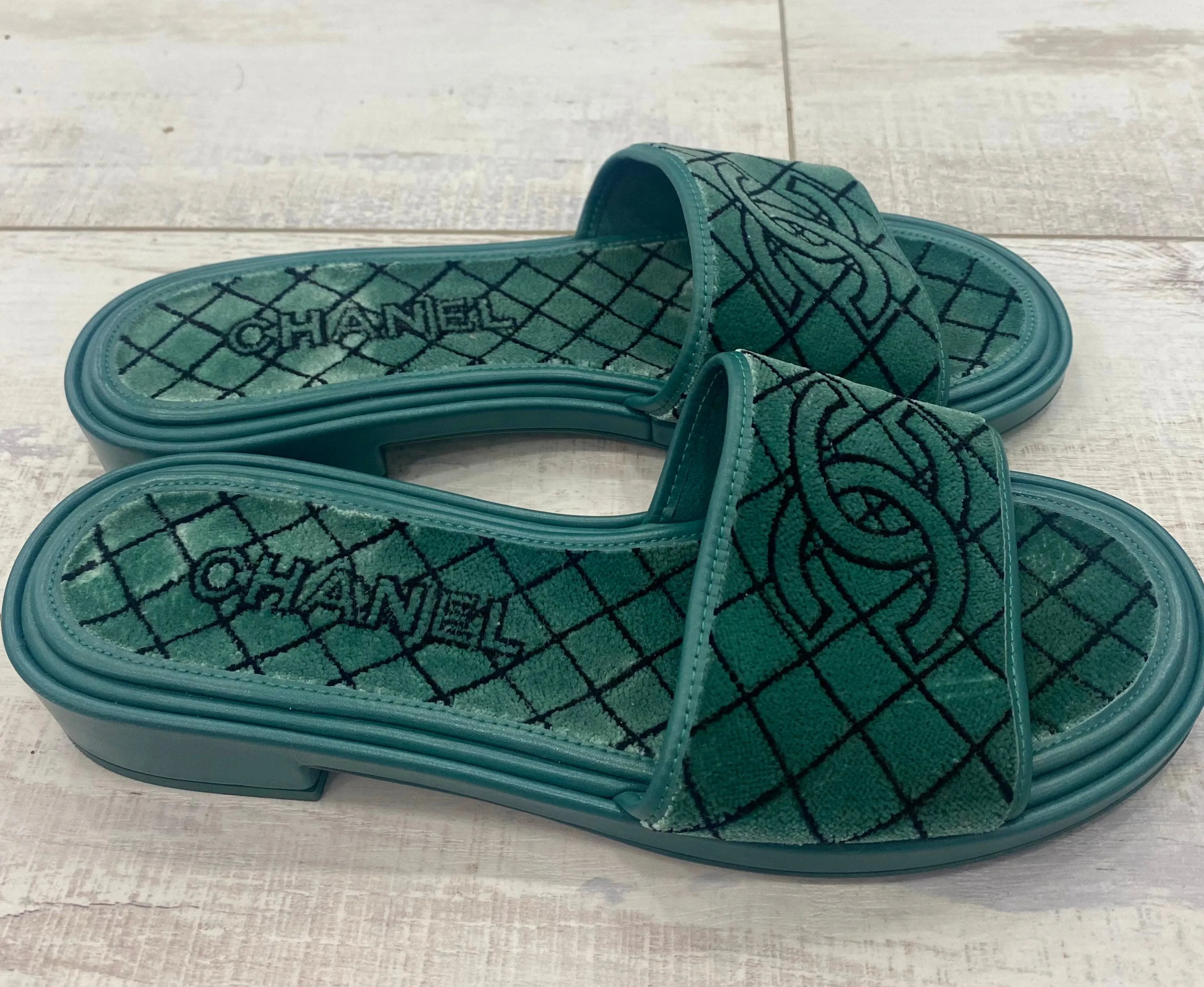 CHANEL CC EMROIDERED FABRIC & CALFSKIN SLIDE MULES