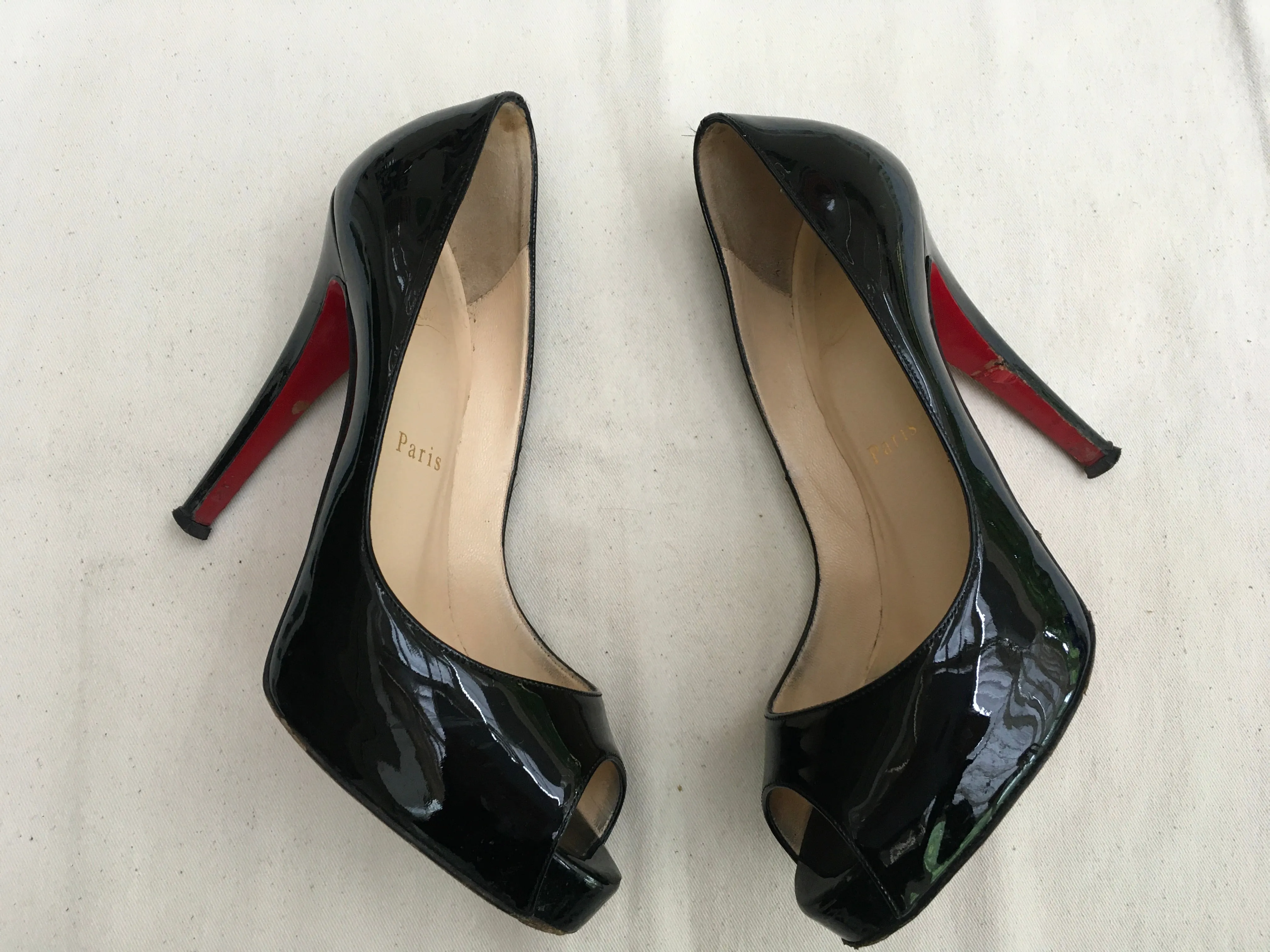 Christian Louboutin Patent Leather Peep-Toe Pumps Shoes 36 US 6 UK 3 Ladies