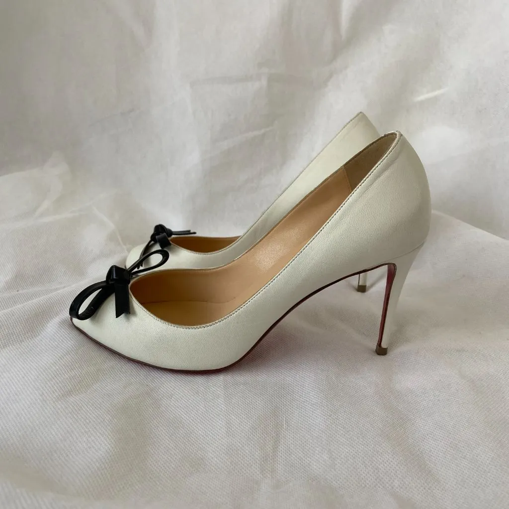 Christian Louboutin White Leather Tibunodo Bow Peep Toe Pumps, 36.5