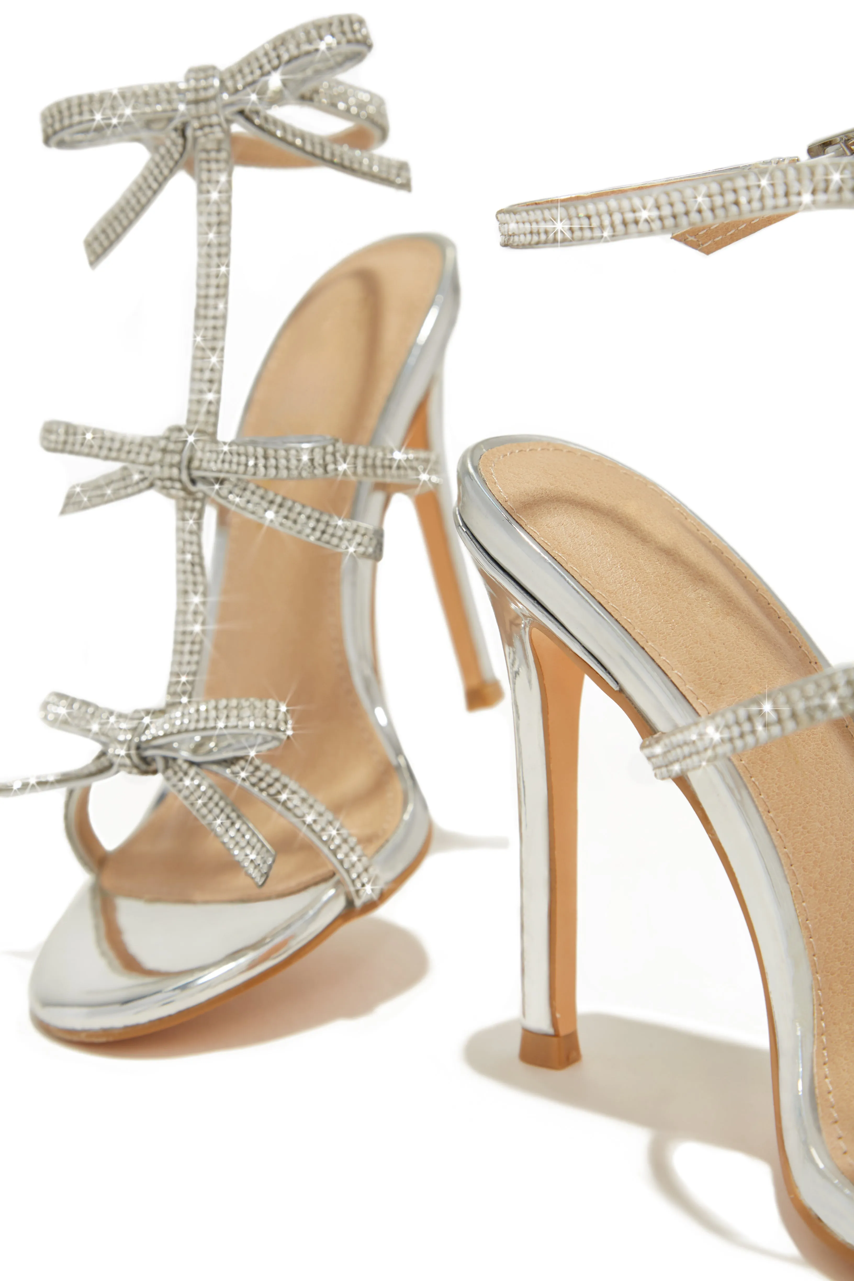 Clarkia Rhinestone Bow-knot Sandals