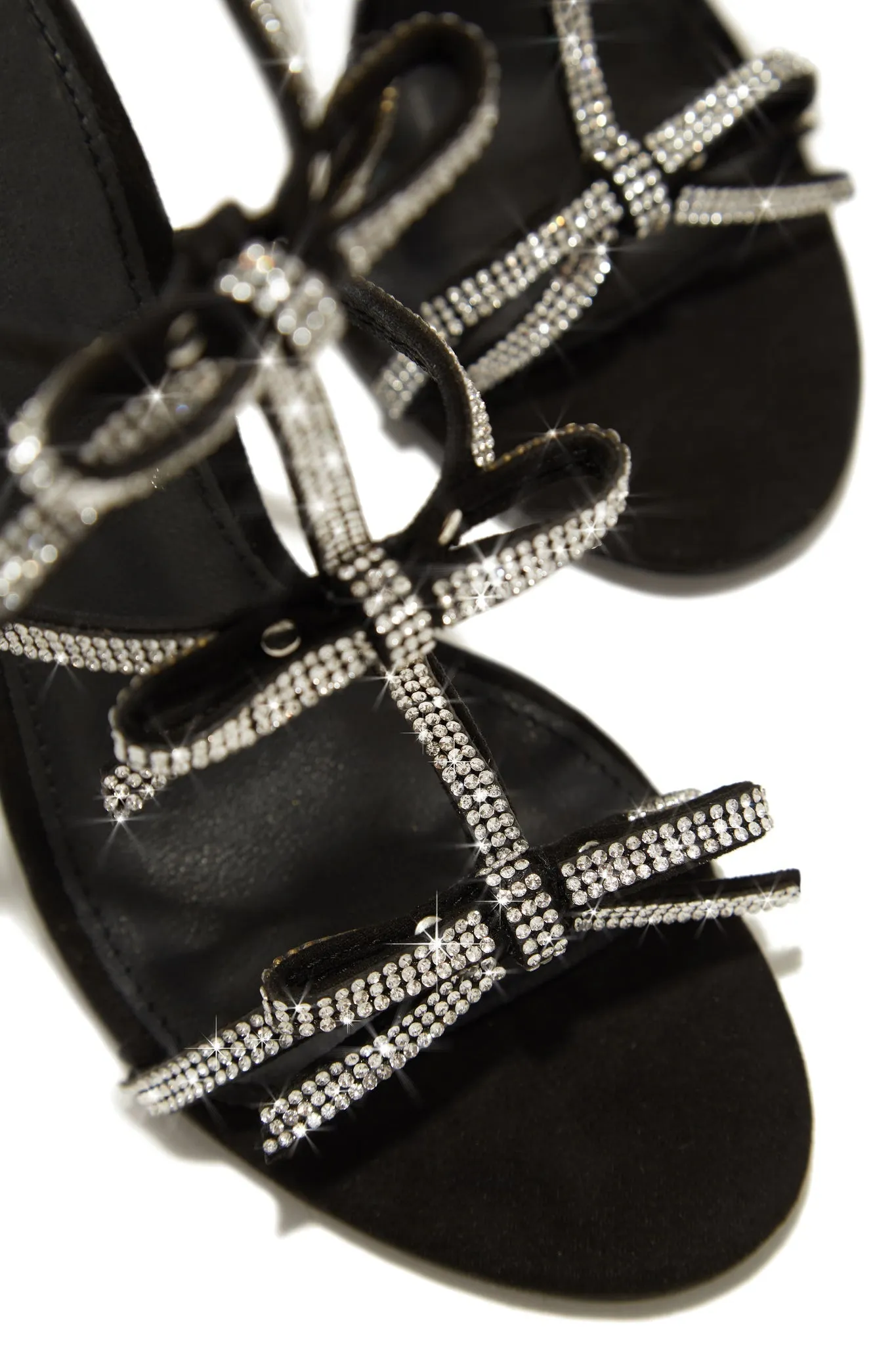 Clarkia Rhinestone Bow-knot Sandals