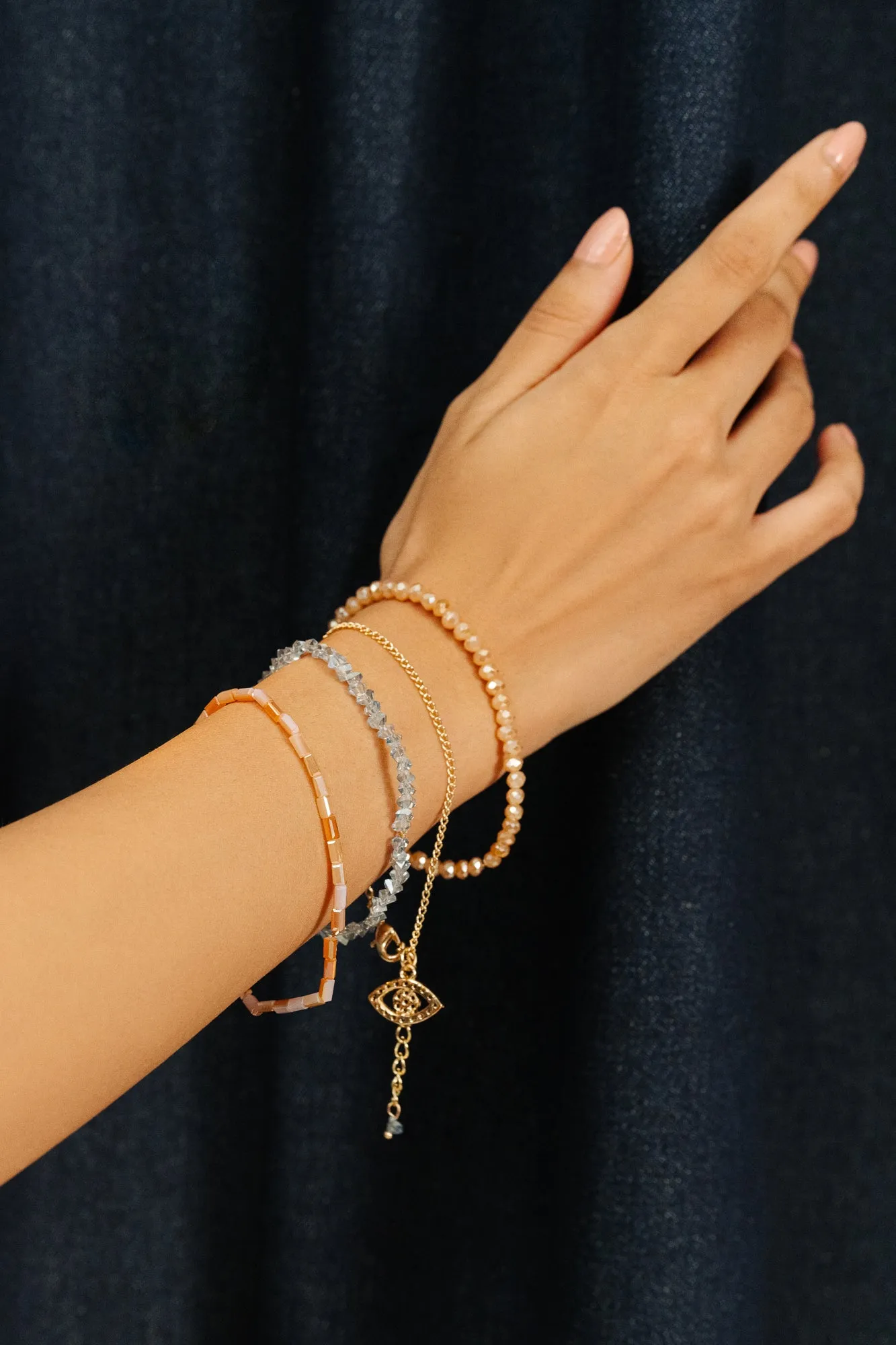Elastic Multi-Row Crystal Bracelet With Bee Charm