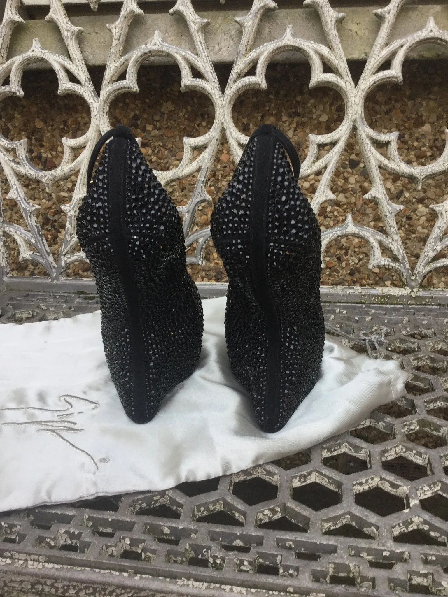 Giuseppe Zanotti swarovski crystal-embellished contoured wedge pumps black shoes 39 1/2 new Ladies