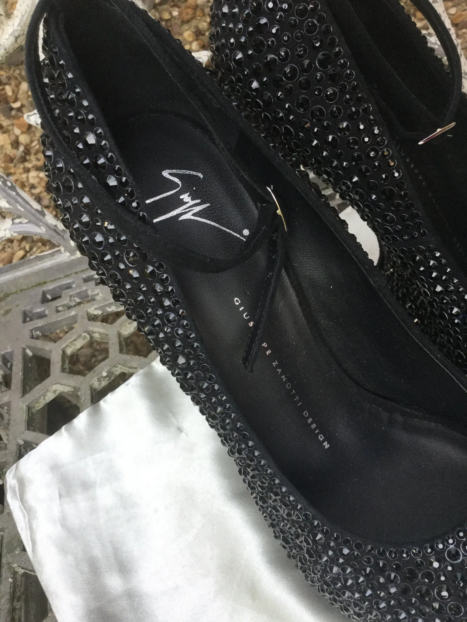 Giuseppe Zanotti swarovski crystal-embellished contoured wedge pumps black shoes 39 1/2 new Ladies