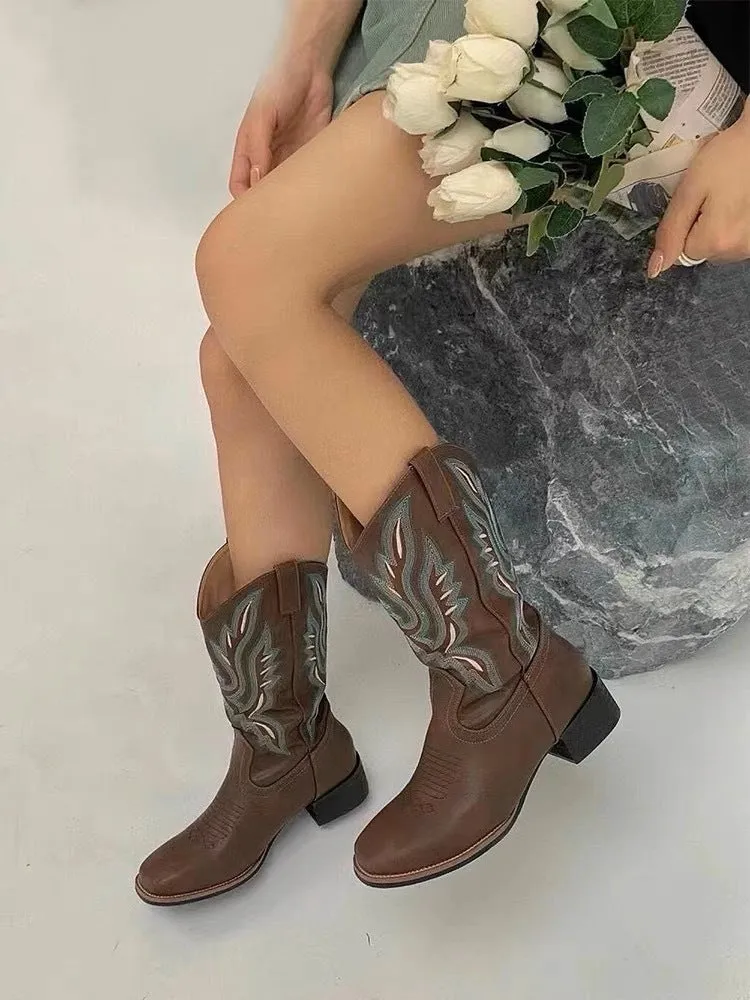 Retro Embroidered Chunky Heel Short Martin Boots