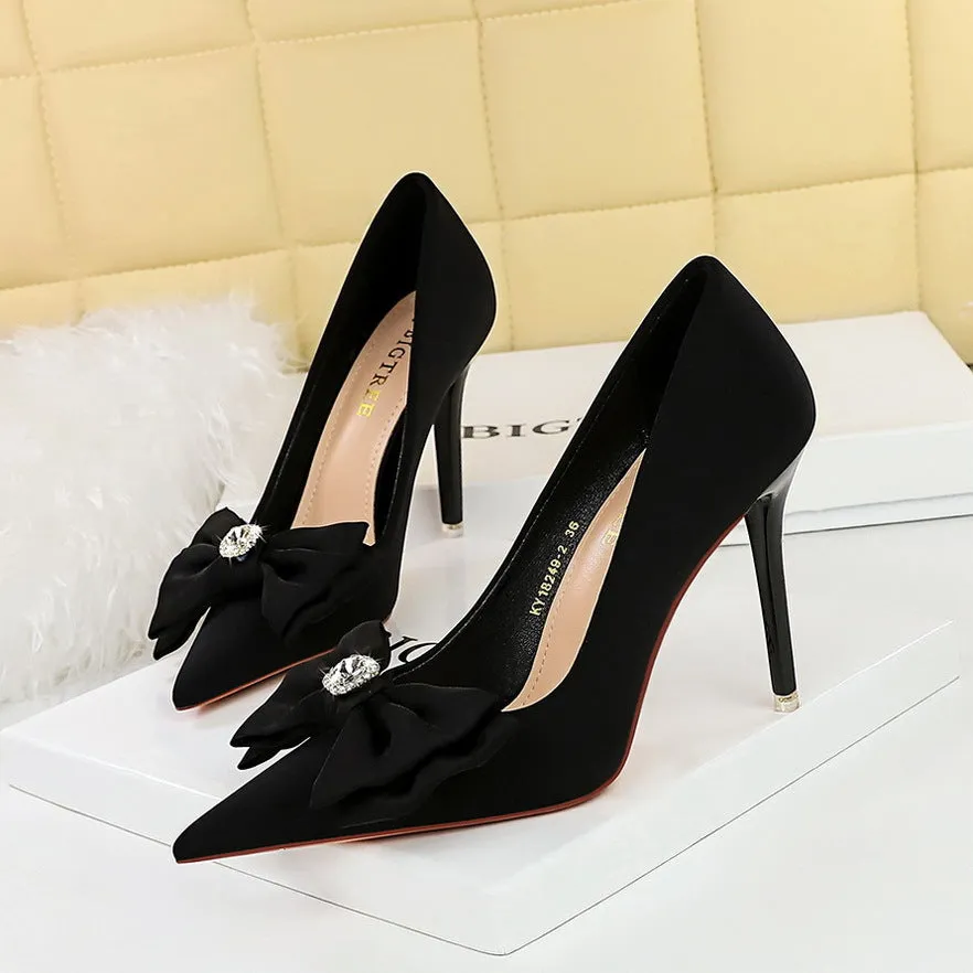 Shallow mouthed pointed satin bow high heels