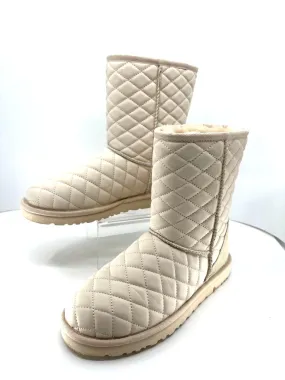UGG CLASSIC SHORT QUILTED LEATHER BOOTS