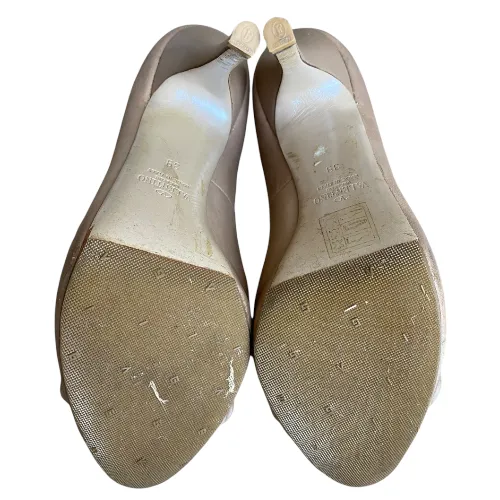 VALENTINO GARAVANI Taupe Leather Bow Detail Peep Toe Platform Pumps, Size 39