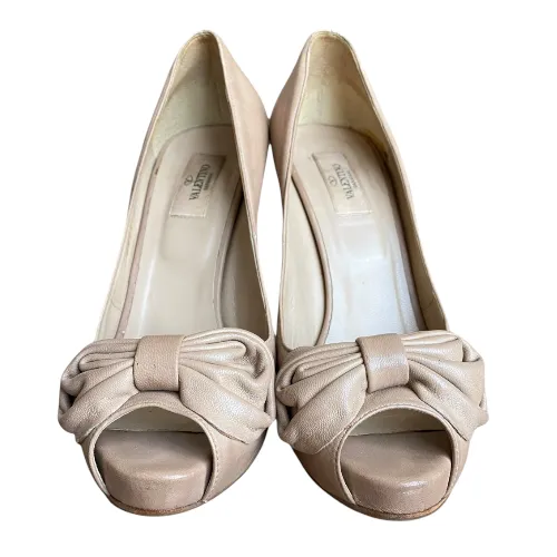 VALENTINO GARAVANI Taupe Leather Bow Detail Peep Toe Platform Pumps, Size 39