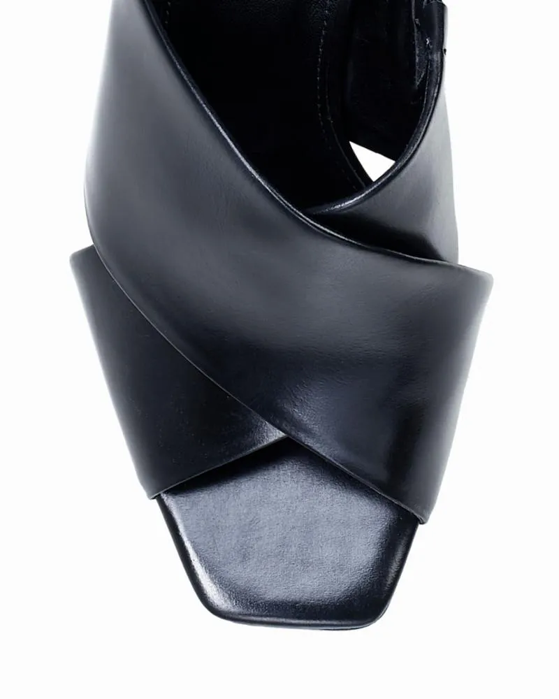 Vince Camuto Women's Rehnya Black M