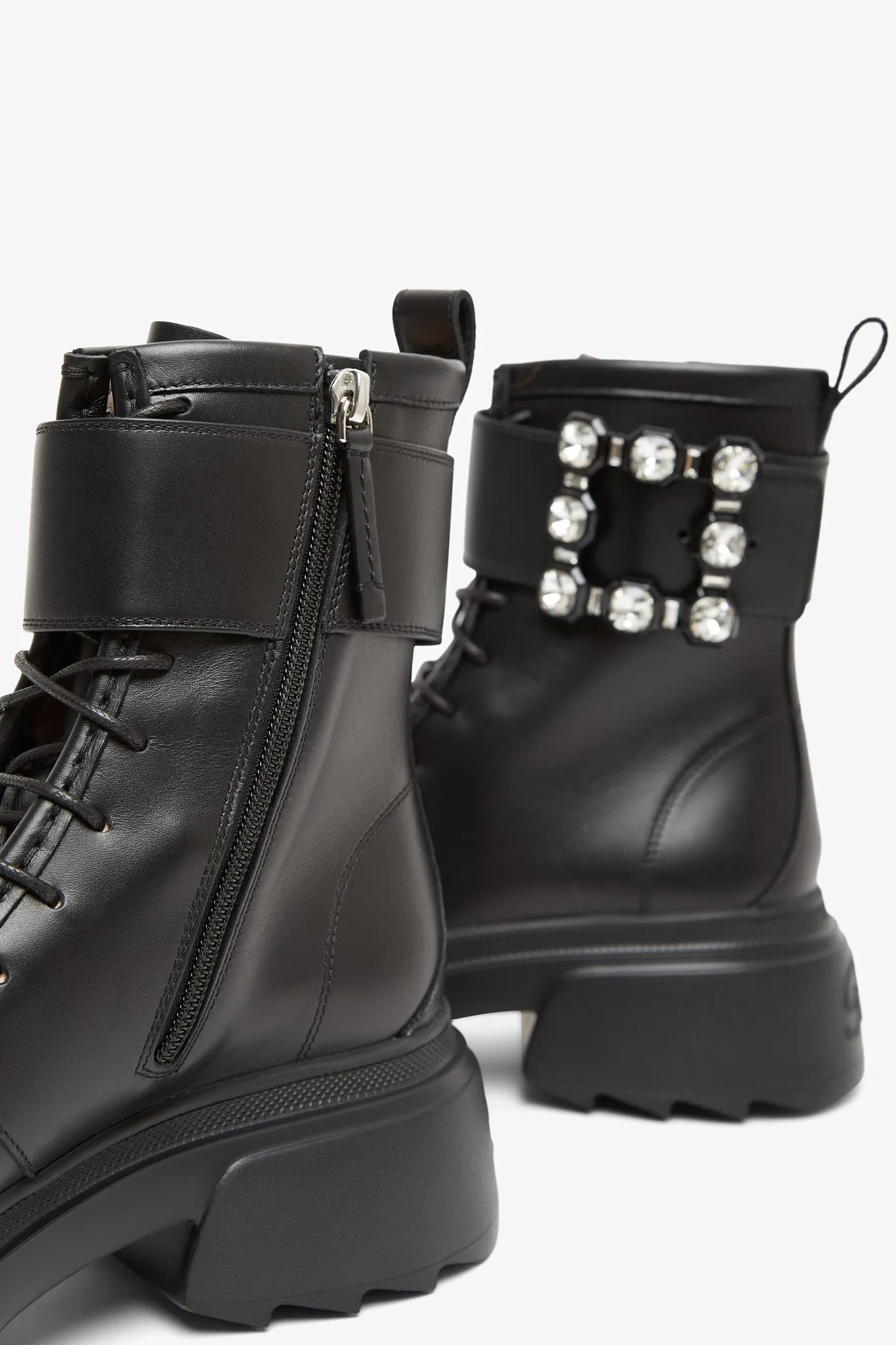 Wallaviv black leather boots