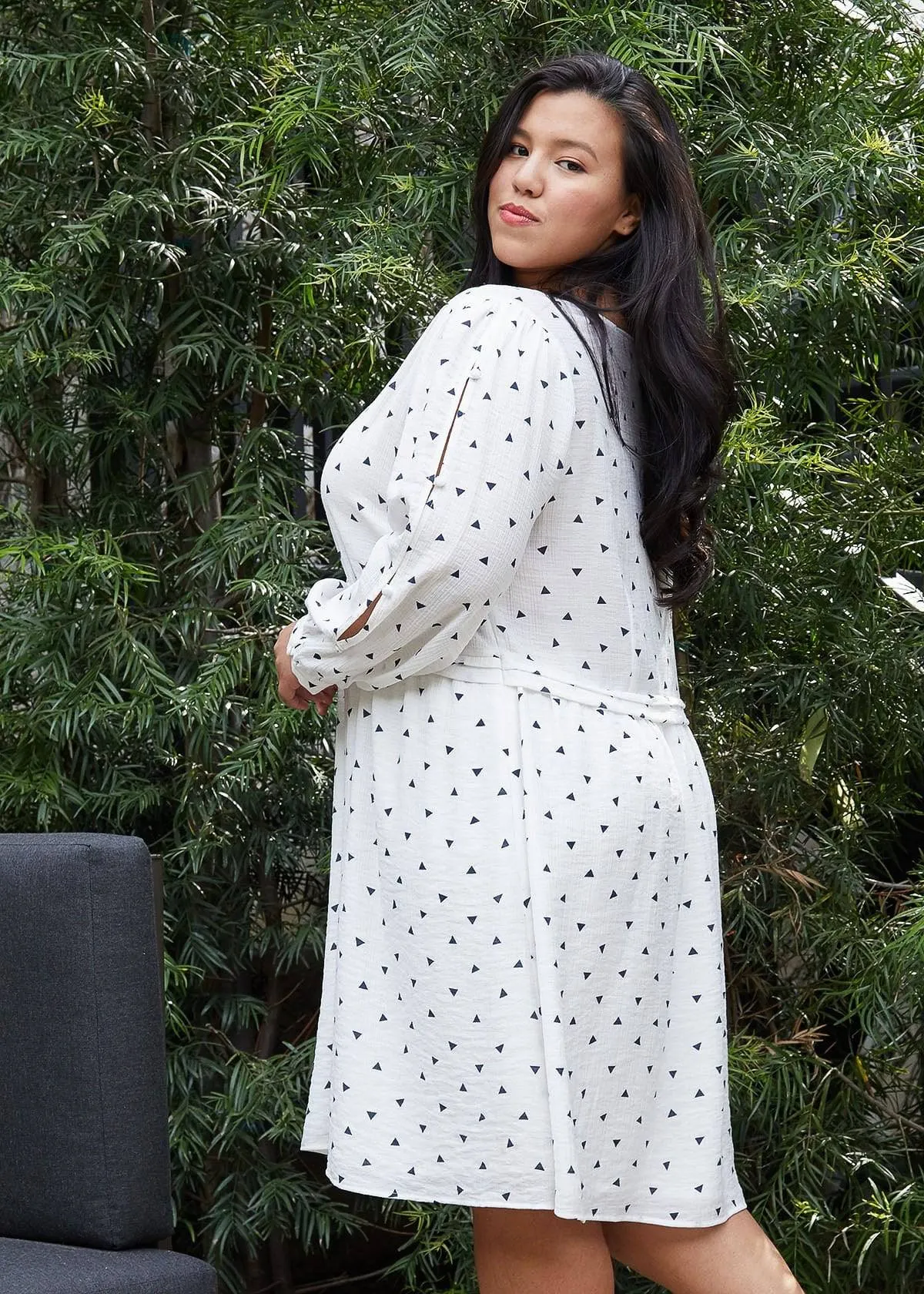 Women's Plus Size Triangle Print Long Sleeve Dress in White Triangle