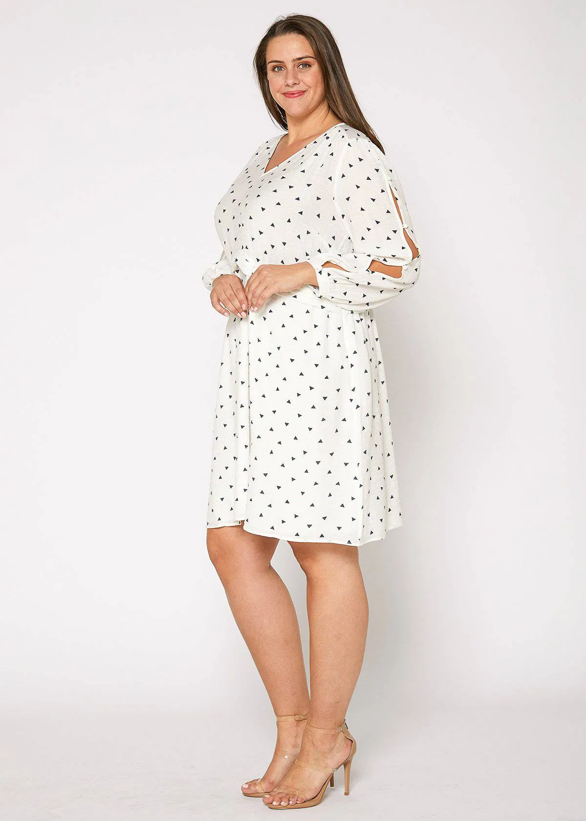 Women's Plus Size Triangle Print Long Sleeve Dress in White Triangle